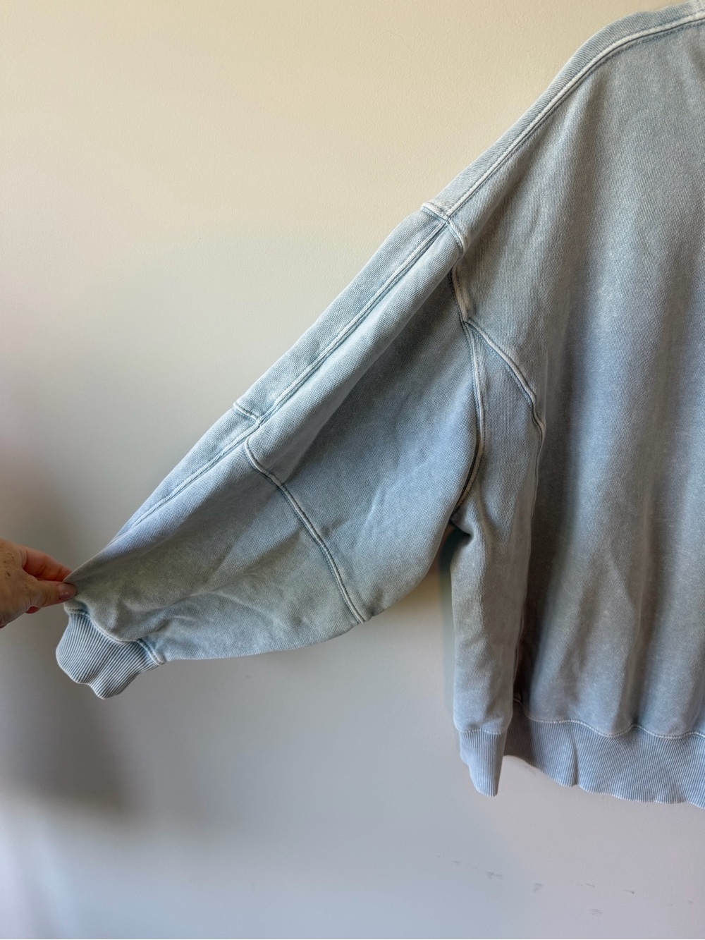 Aerie Go-To Sweatshirt in Cloud Wash - Picture 4 of 9